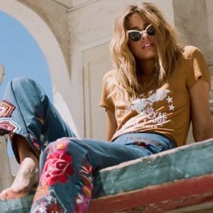 🌸SOLD🌸 SPELL AUSTIN TEXAS CANYON LODGE TEE